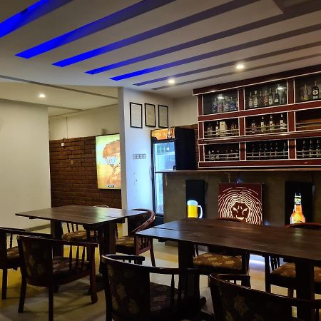 Cafe And Pub By Yasri Hotell Weligama Eksteriør bilde